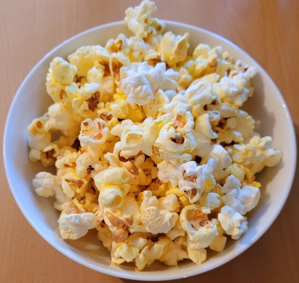 Golden Snowflake Gourmet Yellow Popcorn 1 lb. bag - Three bag bundle